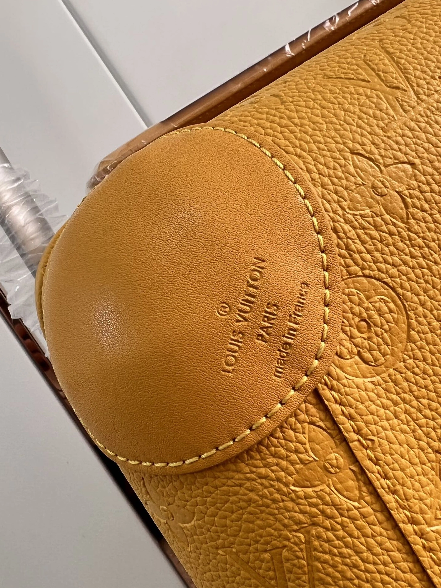 Louis Vuitton Luggage Refined 8703