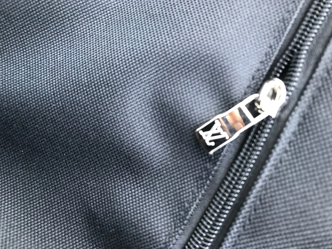 Louis Vuitton Luggage Sophisticated 4536 - Image 7