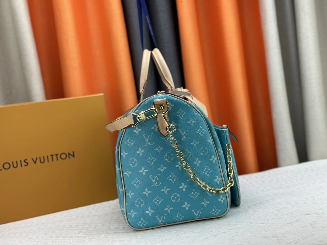 Louis Vuitton Travel Bags Flexible 4877 - Image 3