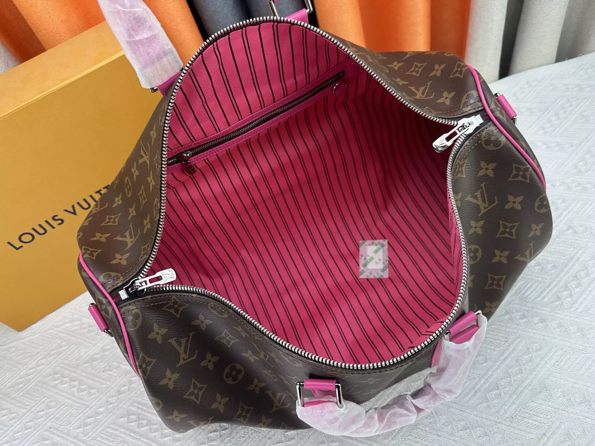 Louis Vuitton Travel Bags Lightweight 8665 - Image 8