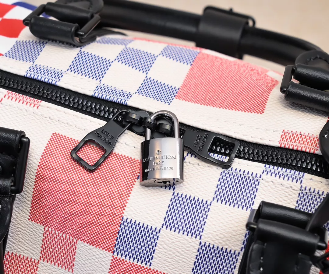 Louis Vuitton Travel Bags Sleek 1999 - Image 4