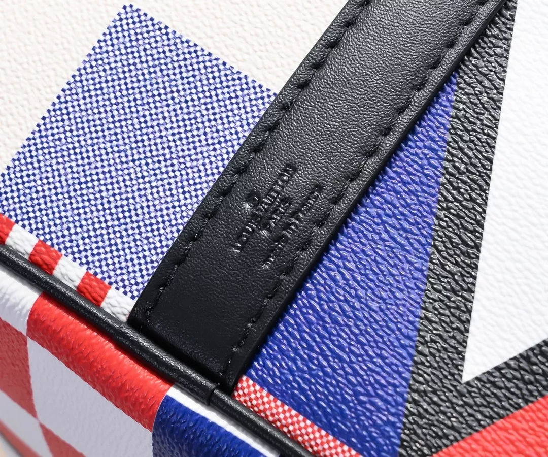 Louis Vuitton Travel Bags Sleek 1999 - Image 6