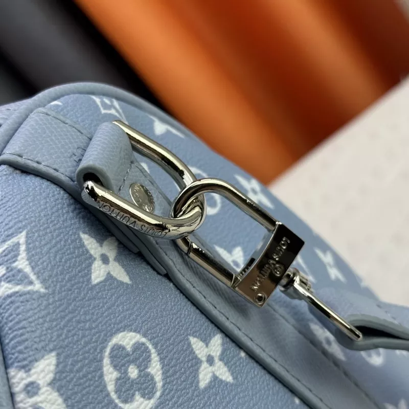 Louis Vuitton Travel Bags Trendsetting 4205 - Image 6