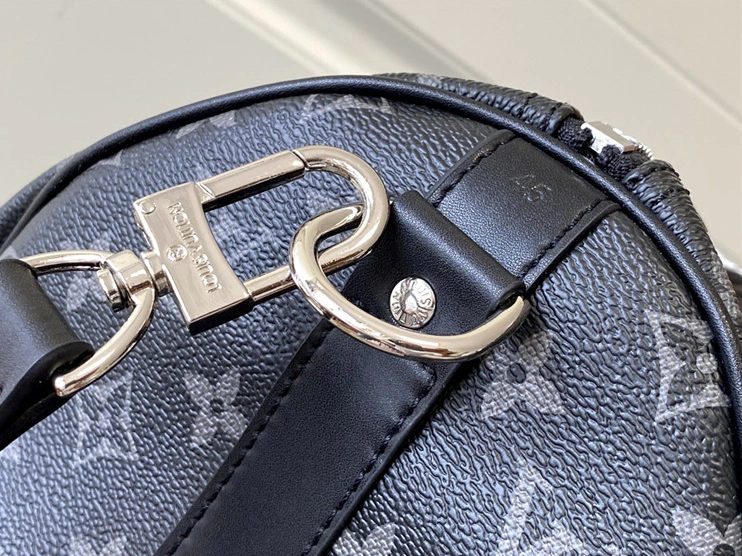 Louis Vuitton Travel Bags UrbanStyle 7922 - Image 6