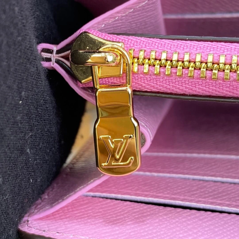 Zipped co Louis Vuitton Vivienne Holidays Damier Ebene Sarah Wallet Pink - Image 9