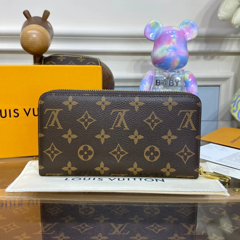 For the 20 Louis Vuitton Vivienne Holidays Monogram Zippy Wallet Pink - Image 3