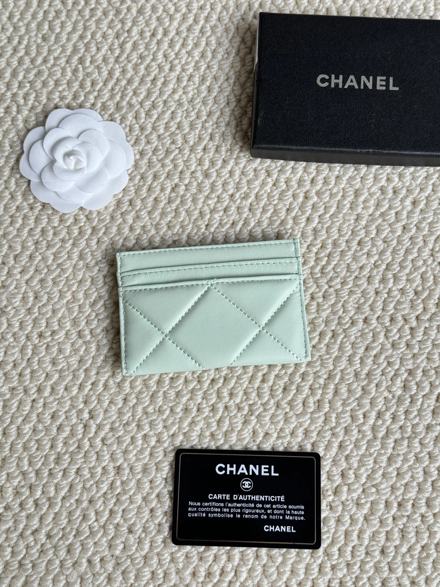 Minimalist 1650 Chanel Card Case - Image 3