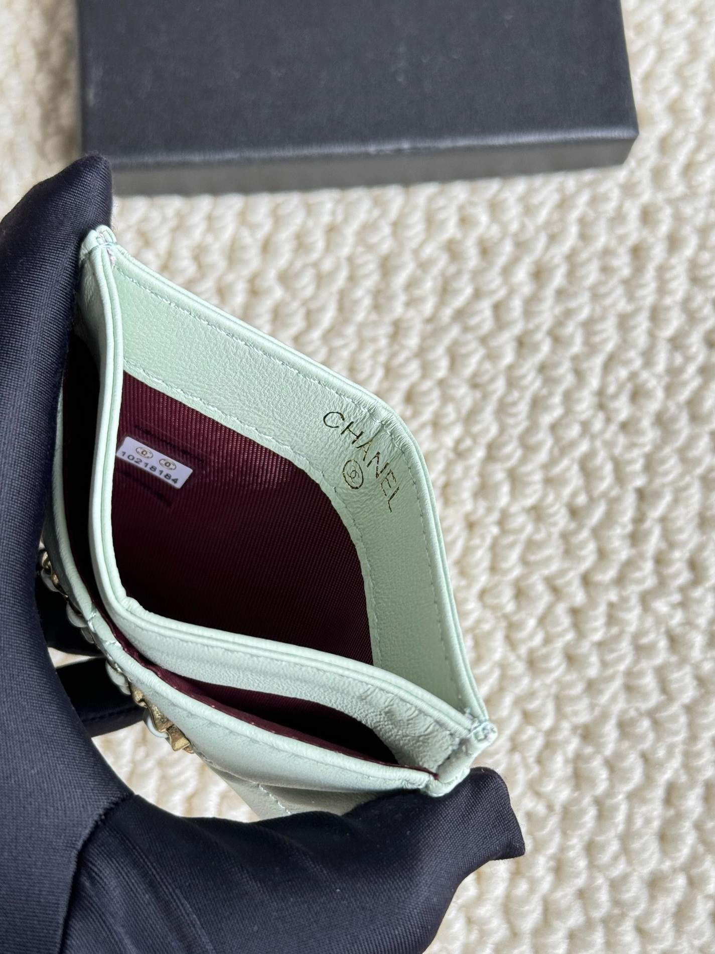 Minimalist 1650 Chanel Card Case - Image 5