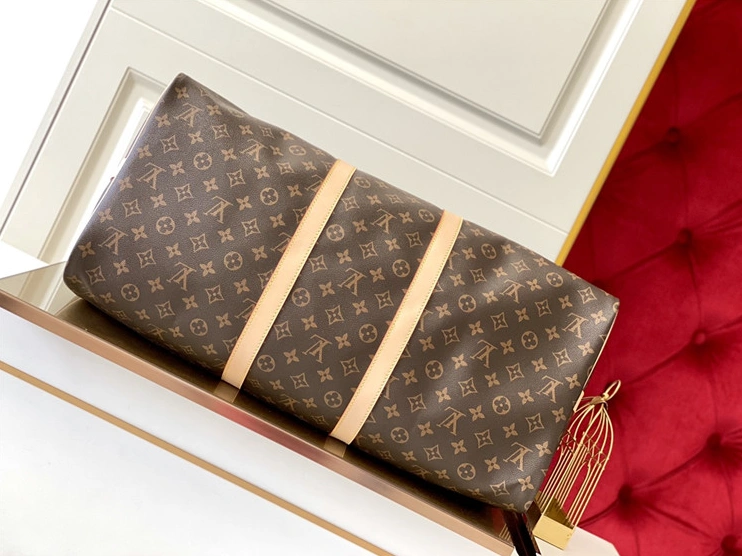 Minimalist 5608 Louis Vuitton Travel Bags - Image 3