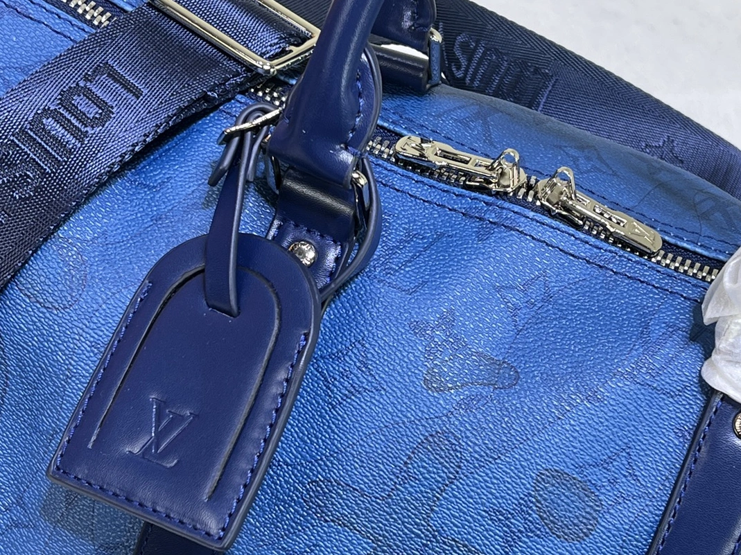 Modern 1198 Louis Vuitton Travel Bags - Image 3