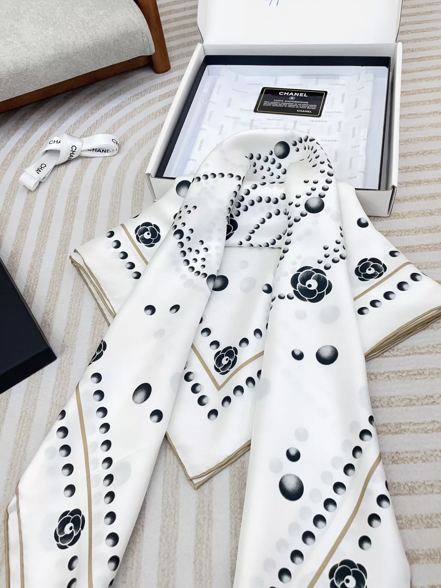 Modern 1518 Chanel Silk Squares - Image 3