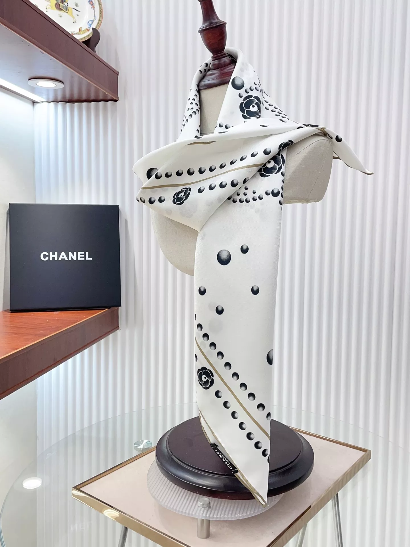 Modern 1518 Chanel Silk Squares - Image 5