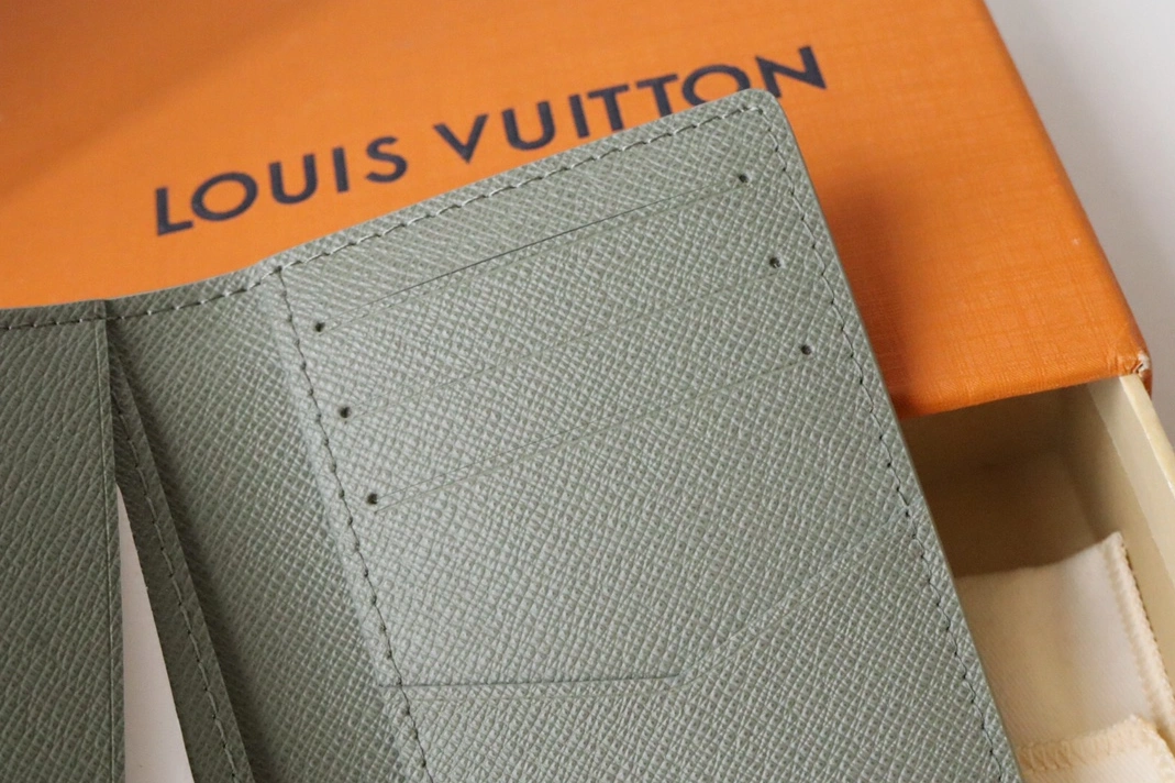 NewStyle 7152 Louis Vuitton LV Card Case - Image 7
