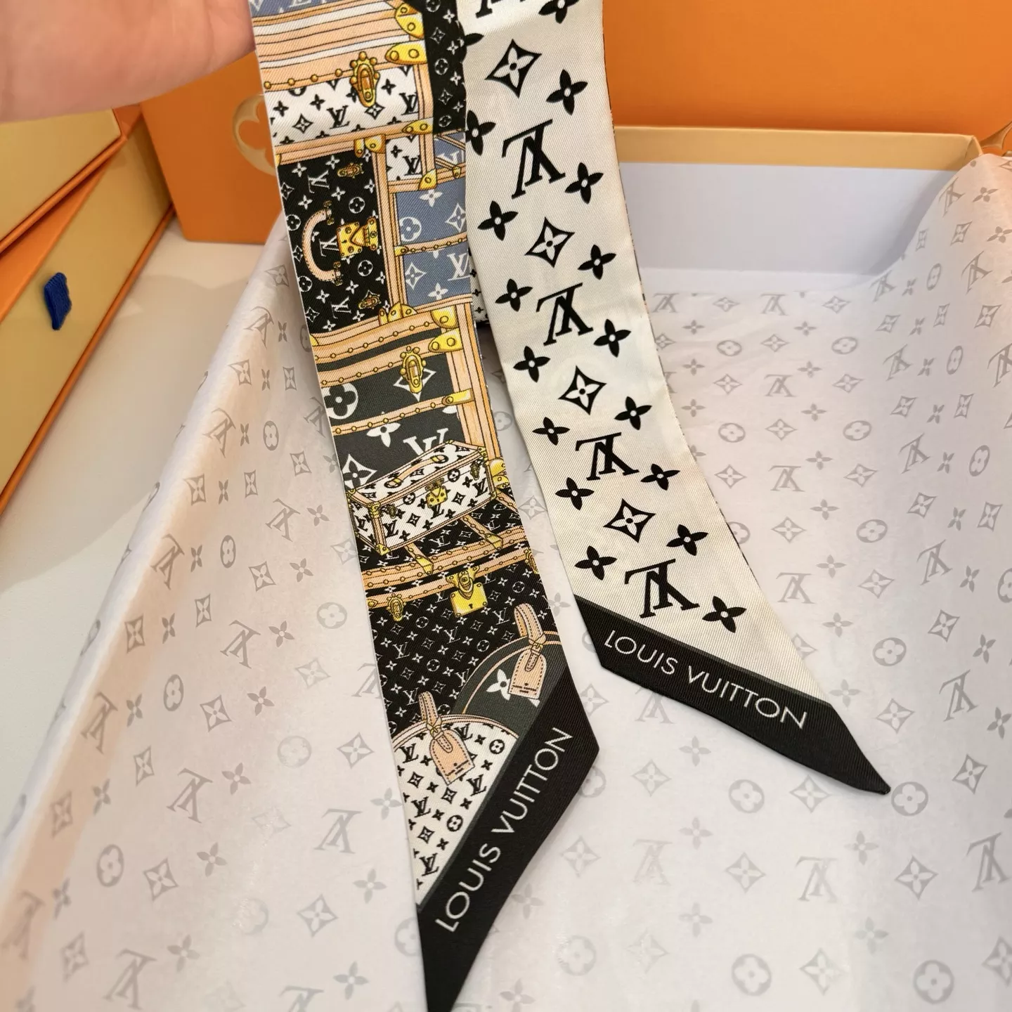 Popular 4130 Louis Vuitton Silk Scarf