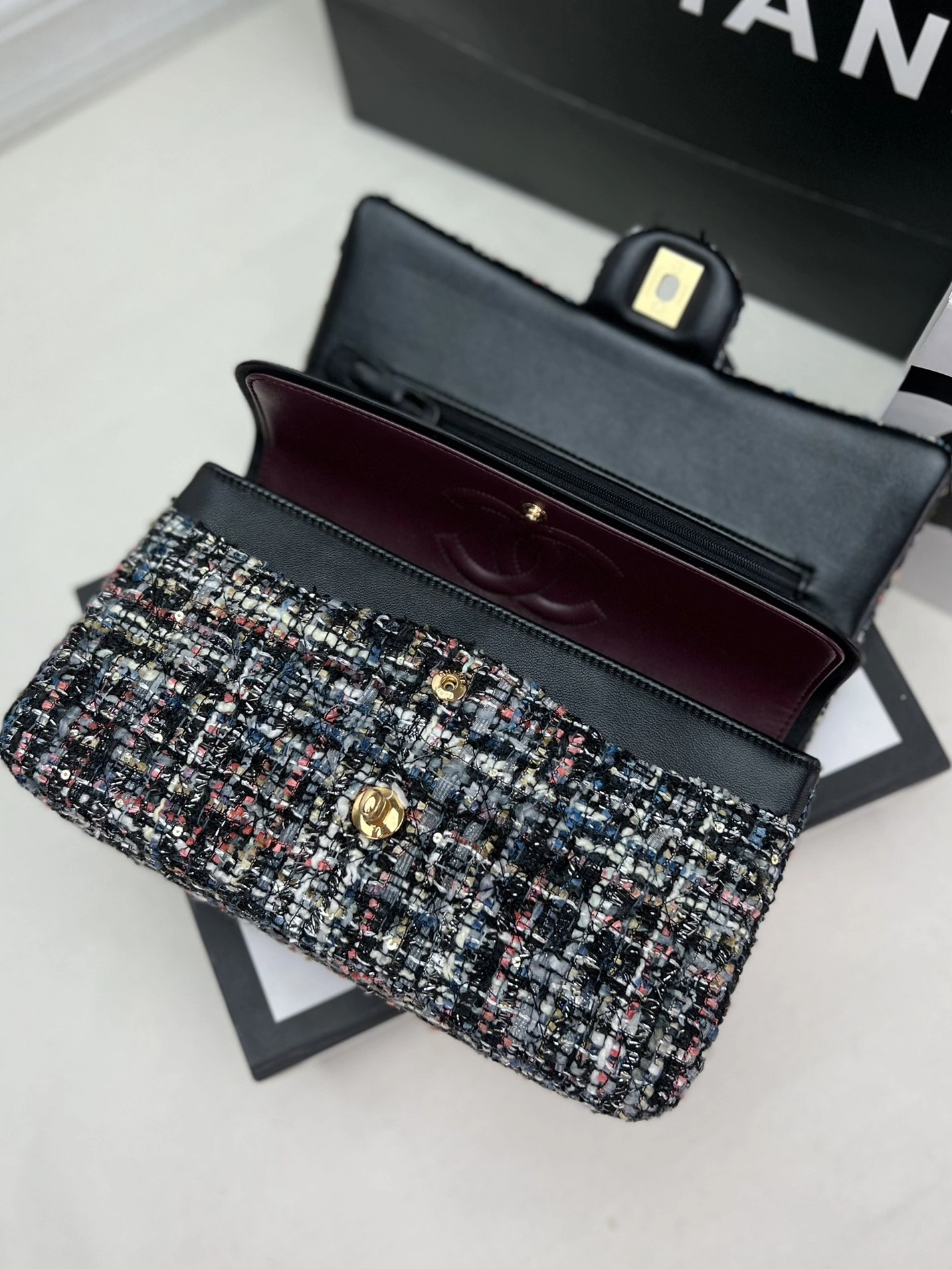 Popular 7692 Chanel AAA Quality Messenger Bags For Women - Image 5