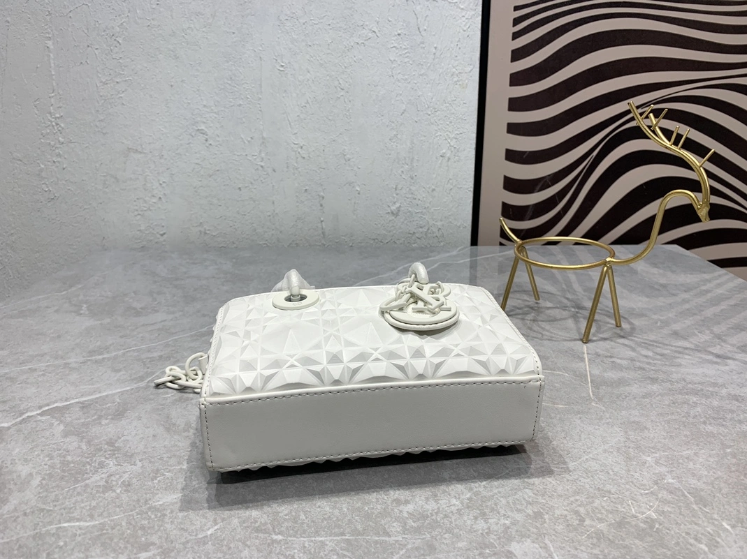 Popular 865 Christian Dior AAA Quality Handbags For Women - Image 6