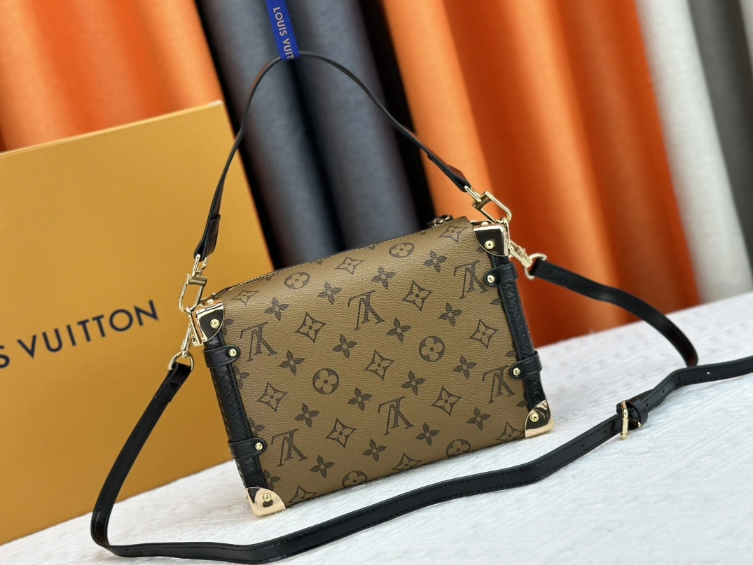 Popular 9122 Louis Vuitton AAA Quality Messenger Bags For Women - Image 4
