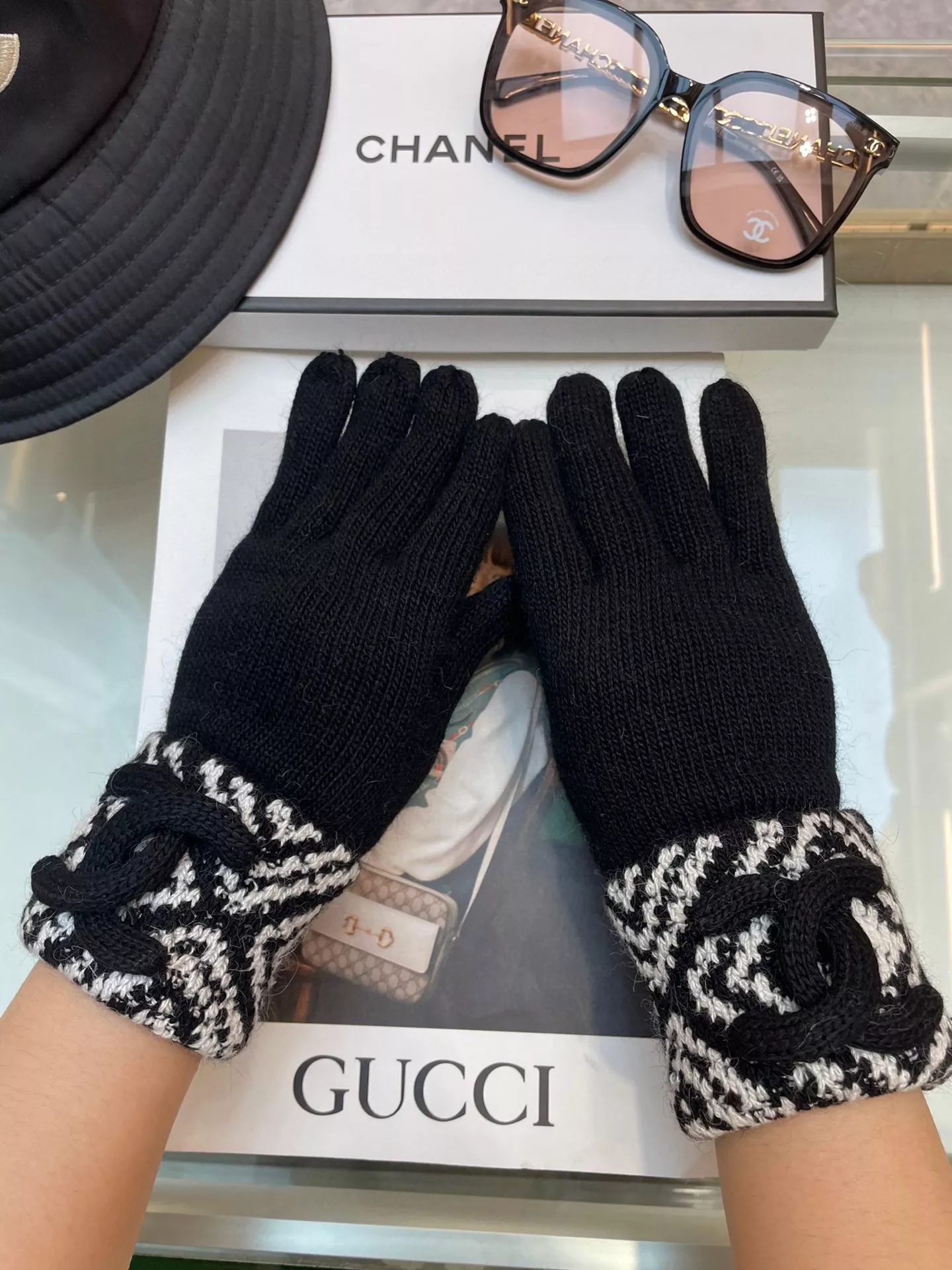 Popular 9813 Chanel Gloves - Image 5