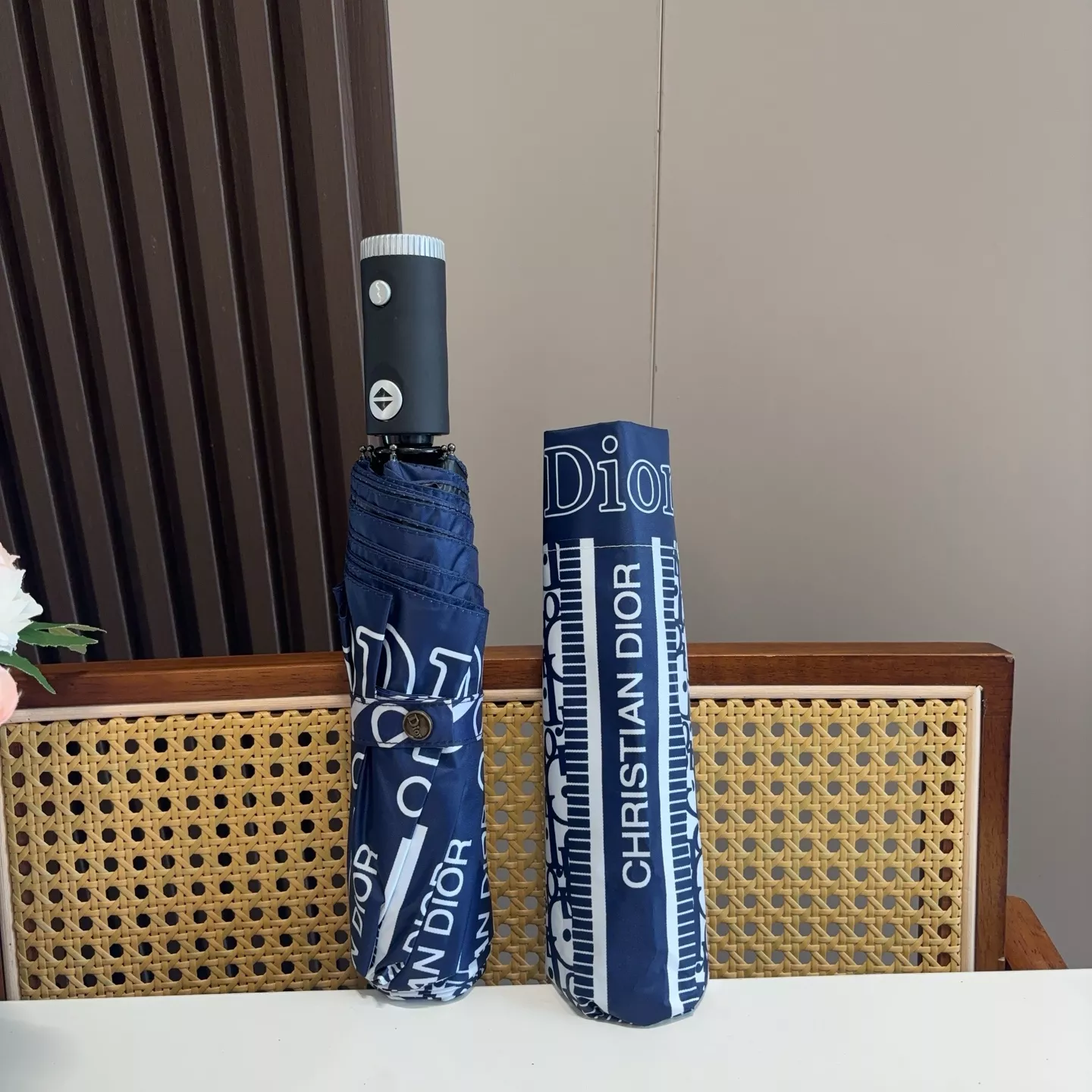 Practical 2731 Christian Dior Umbrellas