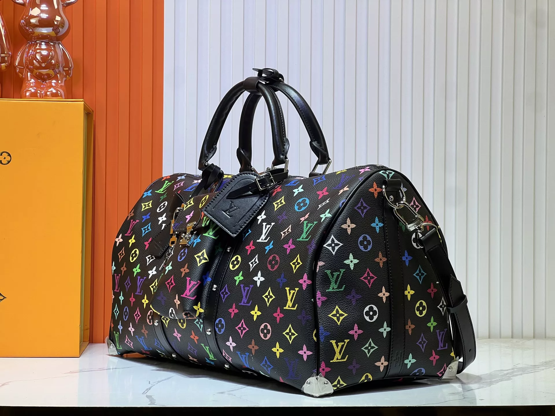 Practical 6134 Louis Vuitton Travel Bags - Image 3
