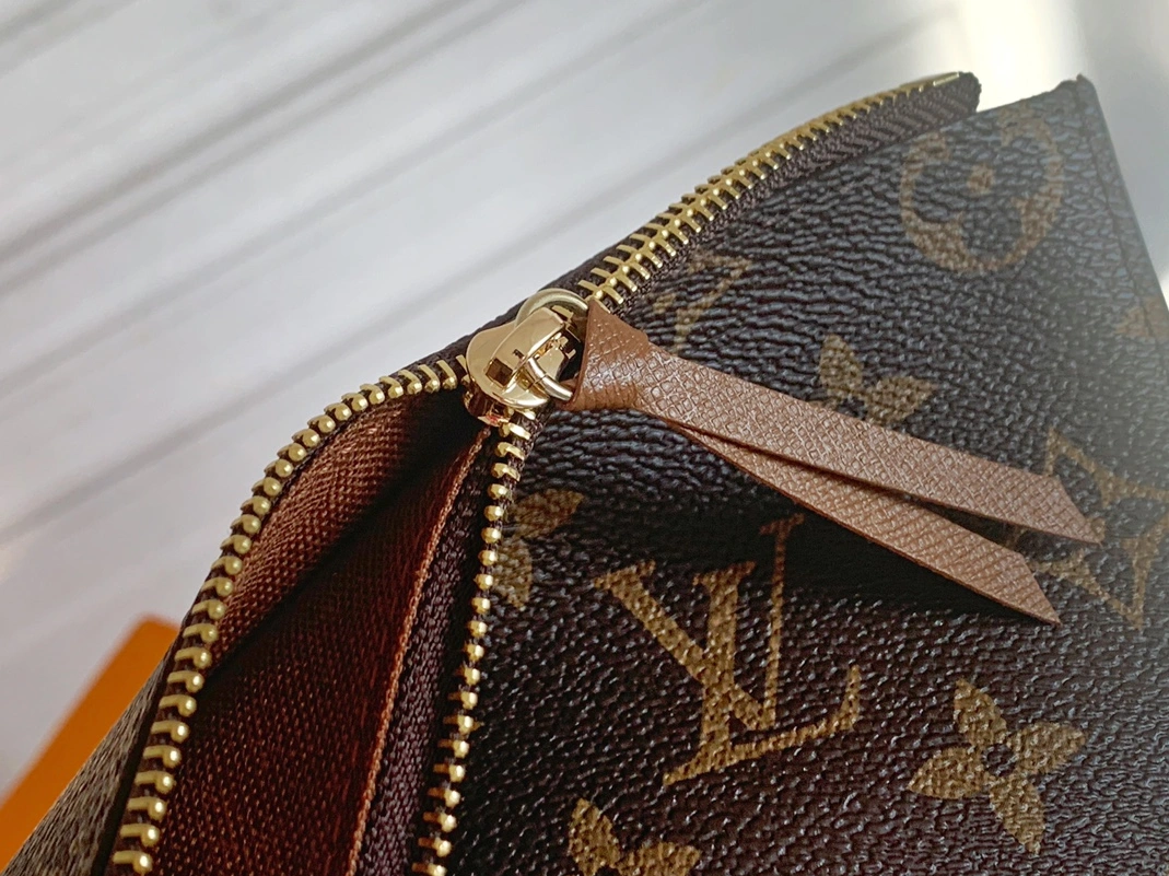 Refined 415 Louis Vuitton LV Wallets For Women - Image 5