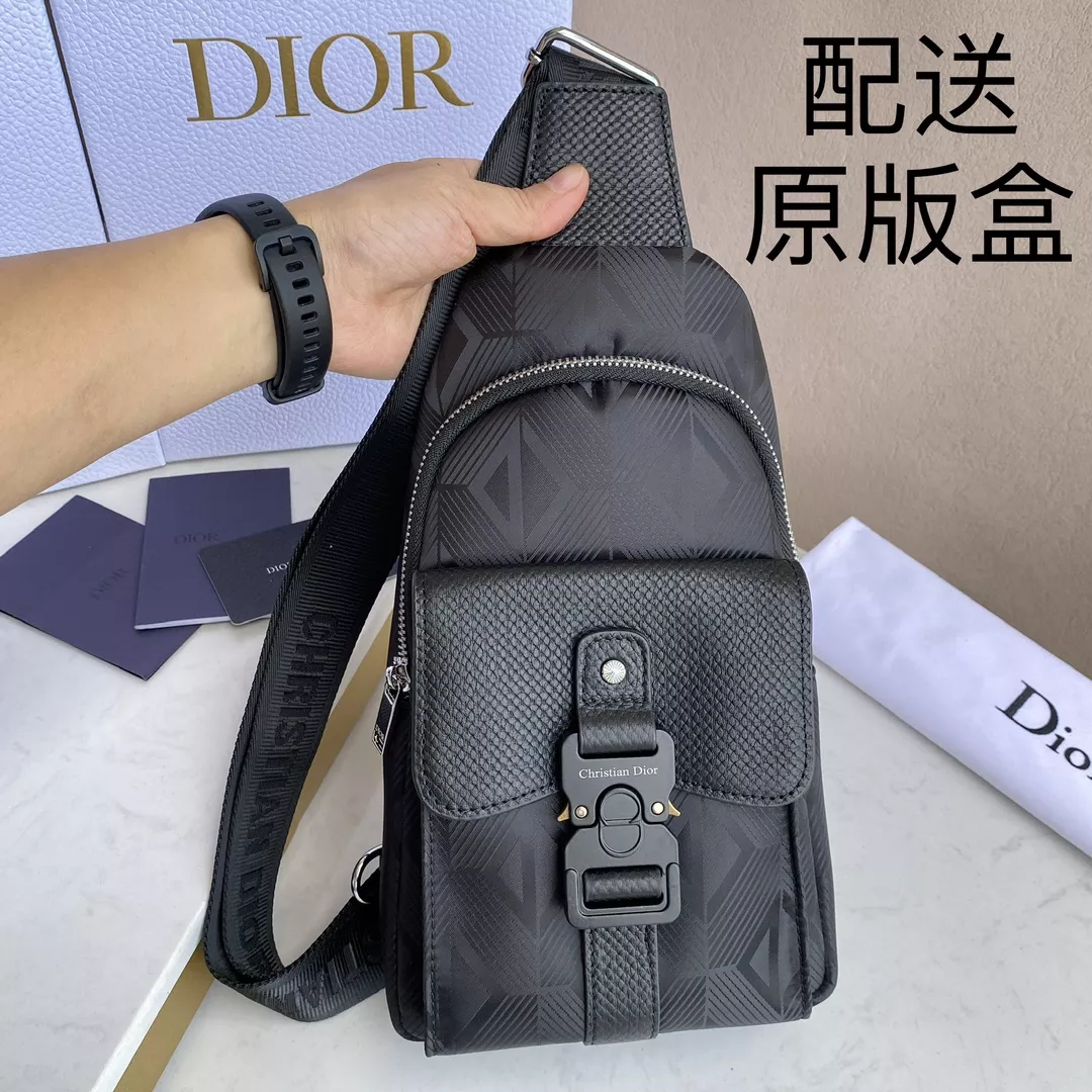 Reliable 1554 Christian Dior AAA Man Messenger Bags - Image 4