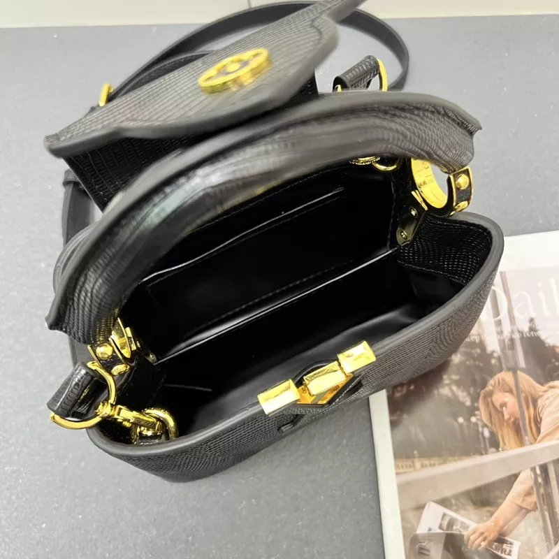 Sleek 1511 Louis Vuitton AAA Quality Handbags For Women - Image 8