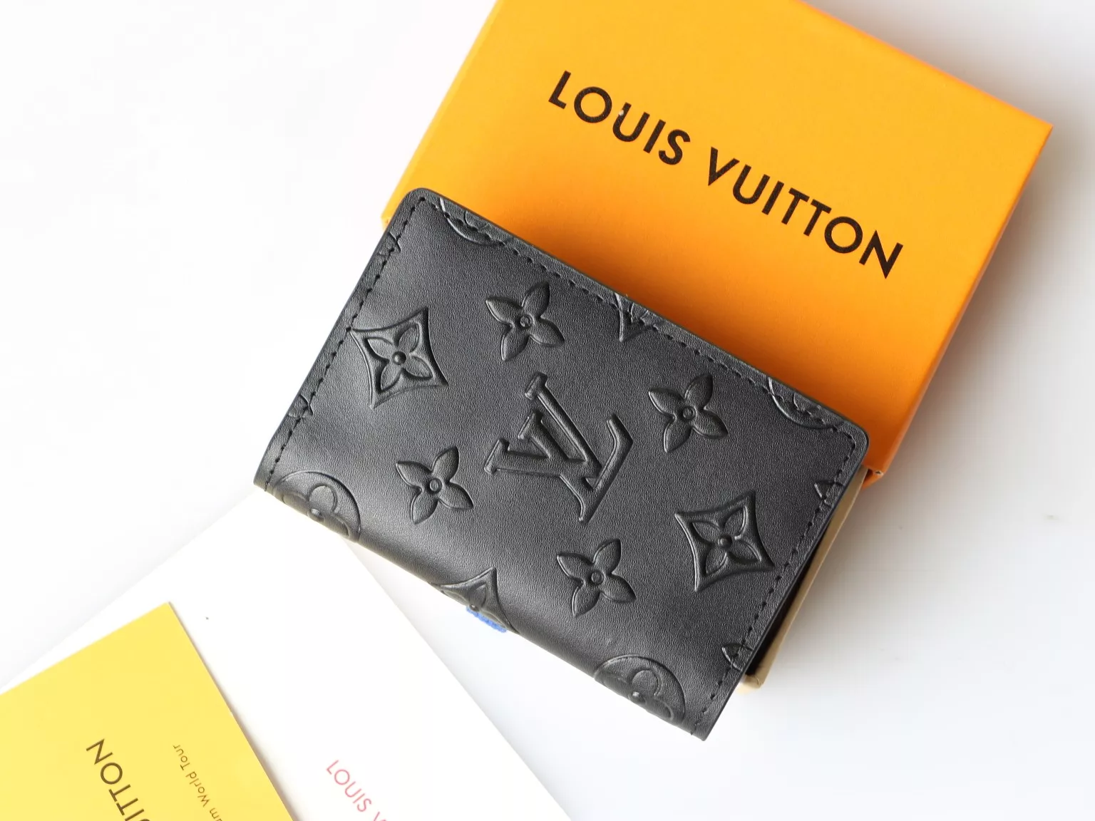 Sleek 2930 Louis Vuitton LV Card Case - Image 3