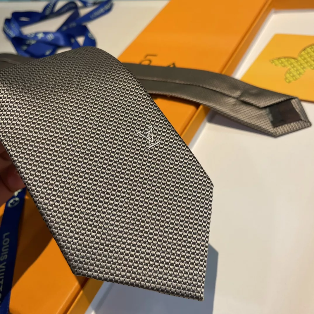 Sleek 4479 Louis Vuitton LV Necktie - Image 4