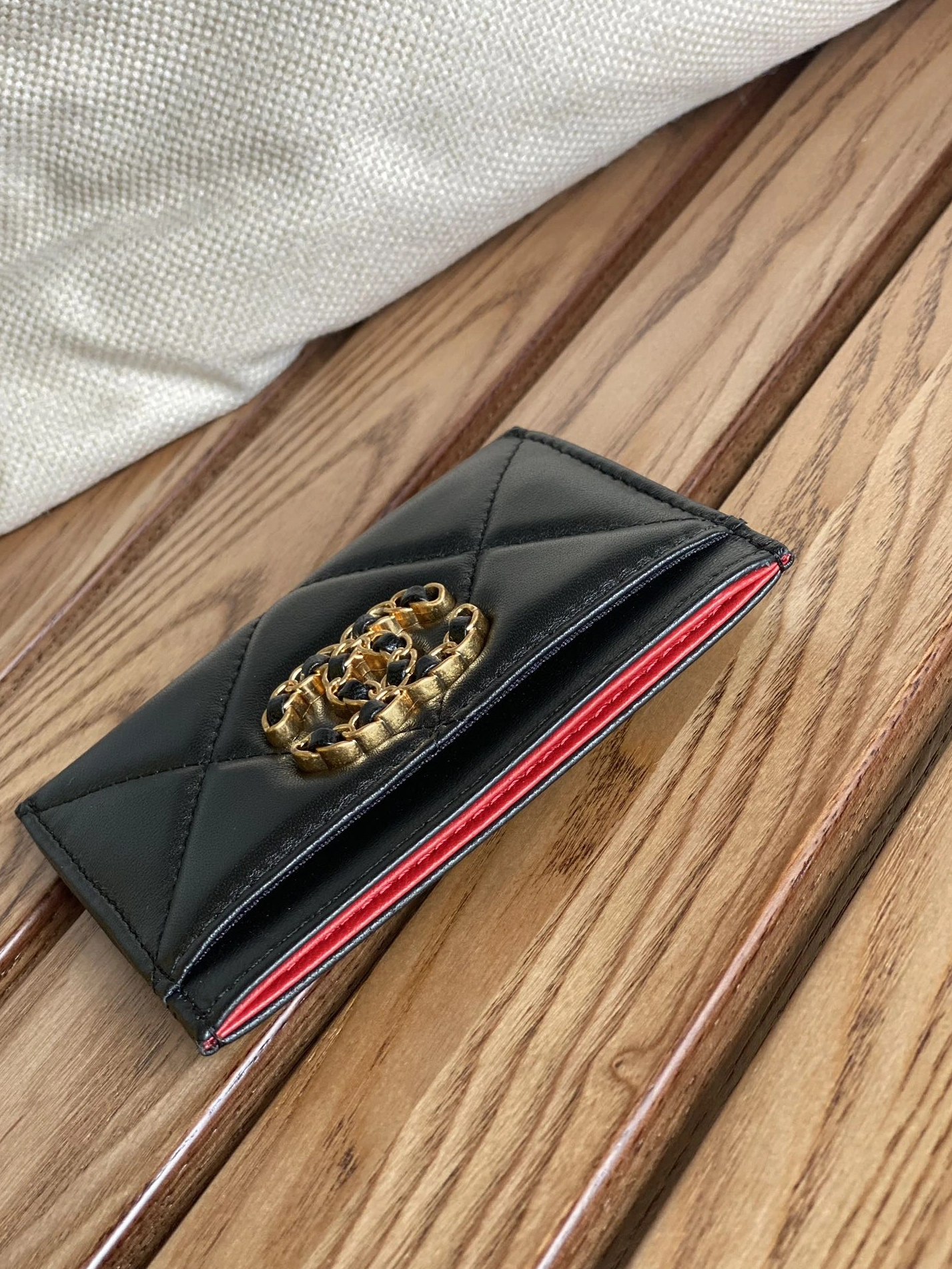 Sleek 478 Chanel Card Case - Image 3