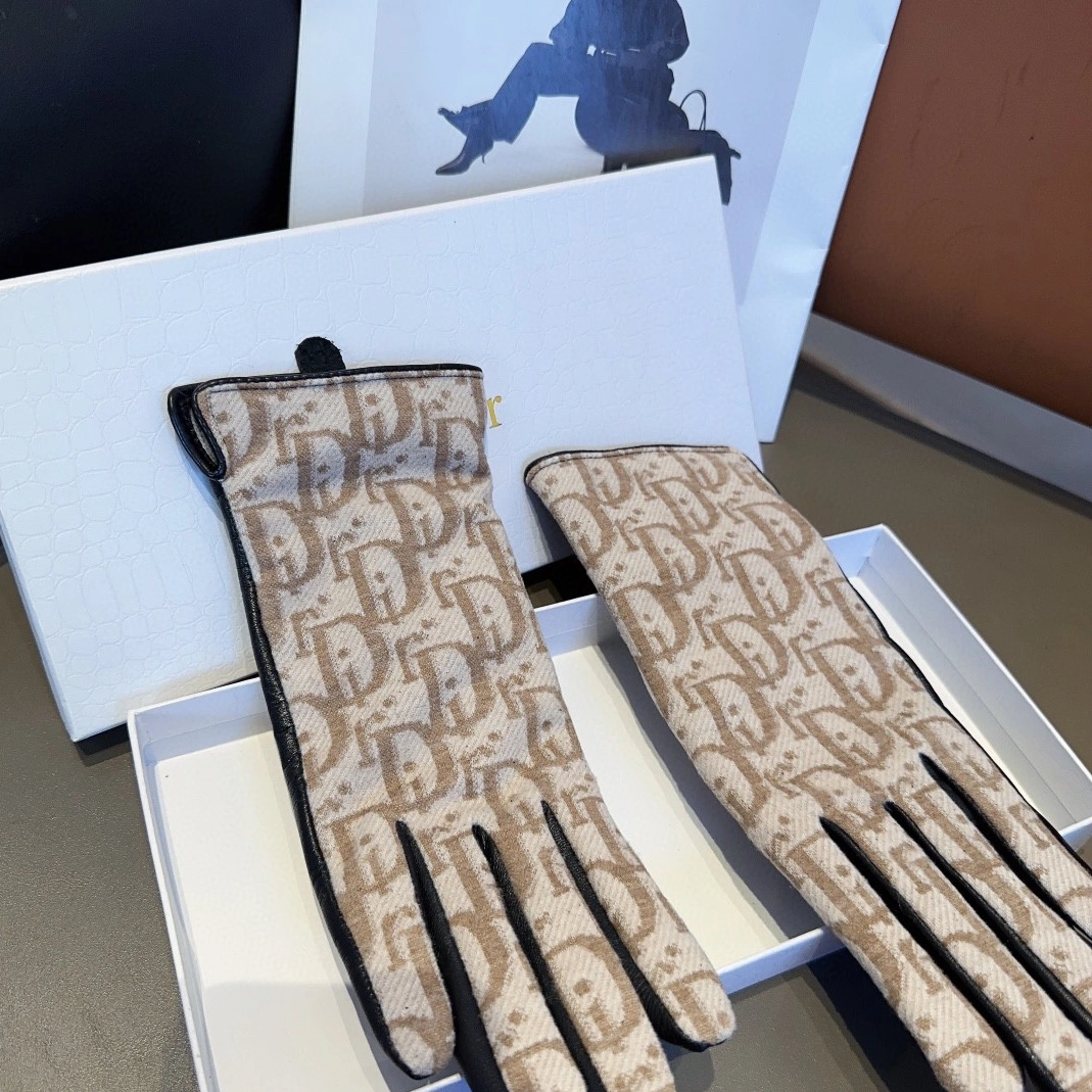 Sleek 6511 Christian Dior Gloves For Women - Image 5