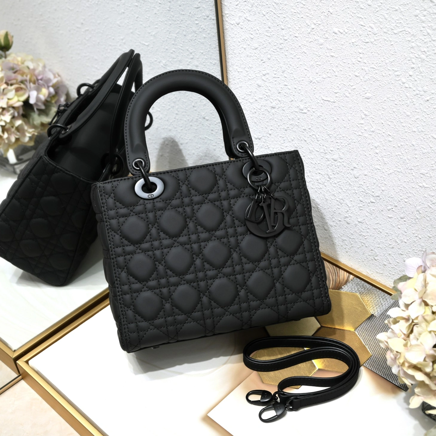 Sleek 9033 Christian Dior AAA Quality Handbags For Women