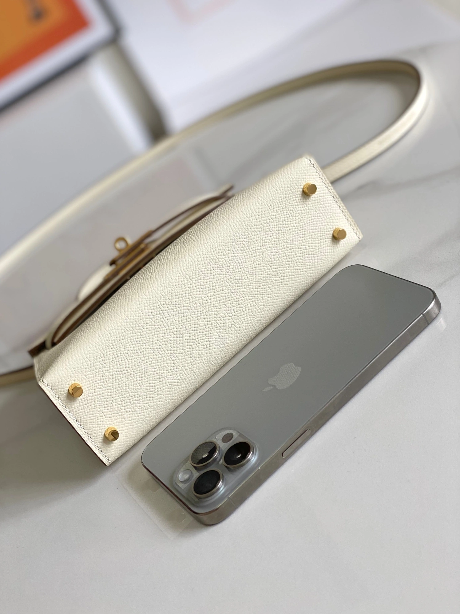 Sleek 9299 Hermes AAA Quality Messenger Bags For Women - Image 3