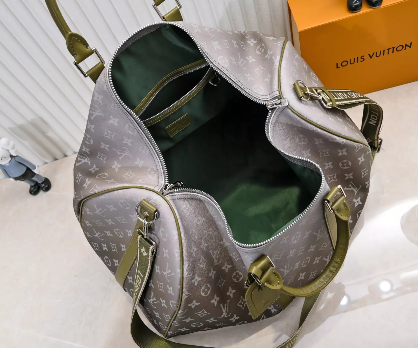SmartChoice 2418 Louis Vuitton Travel Bags - Image 8
