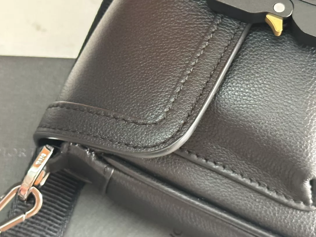 SmartChoice 2847 Christian Dior AAA Man Messenger Bags - Image 6