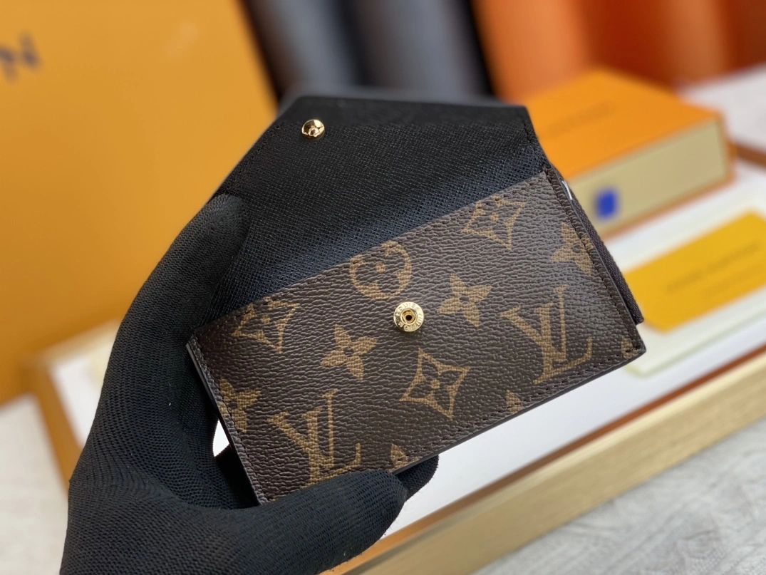 Soft 912 Louis Vuitton LV Card Case In Black For Women - Image 5