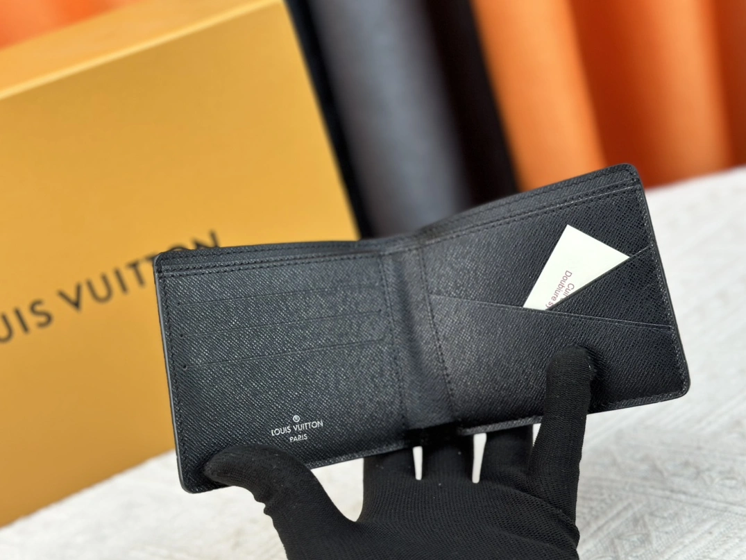 Sophisticated 208 Louis Vuitton LV Wallets For Unisex - Image 6