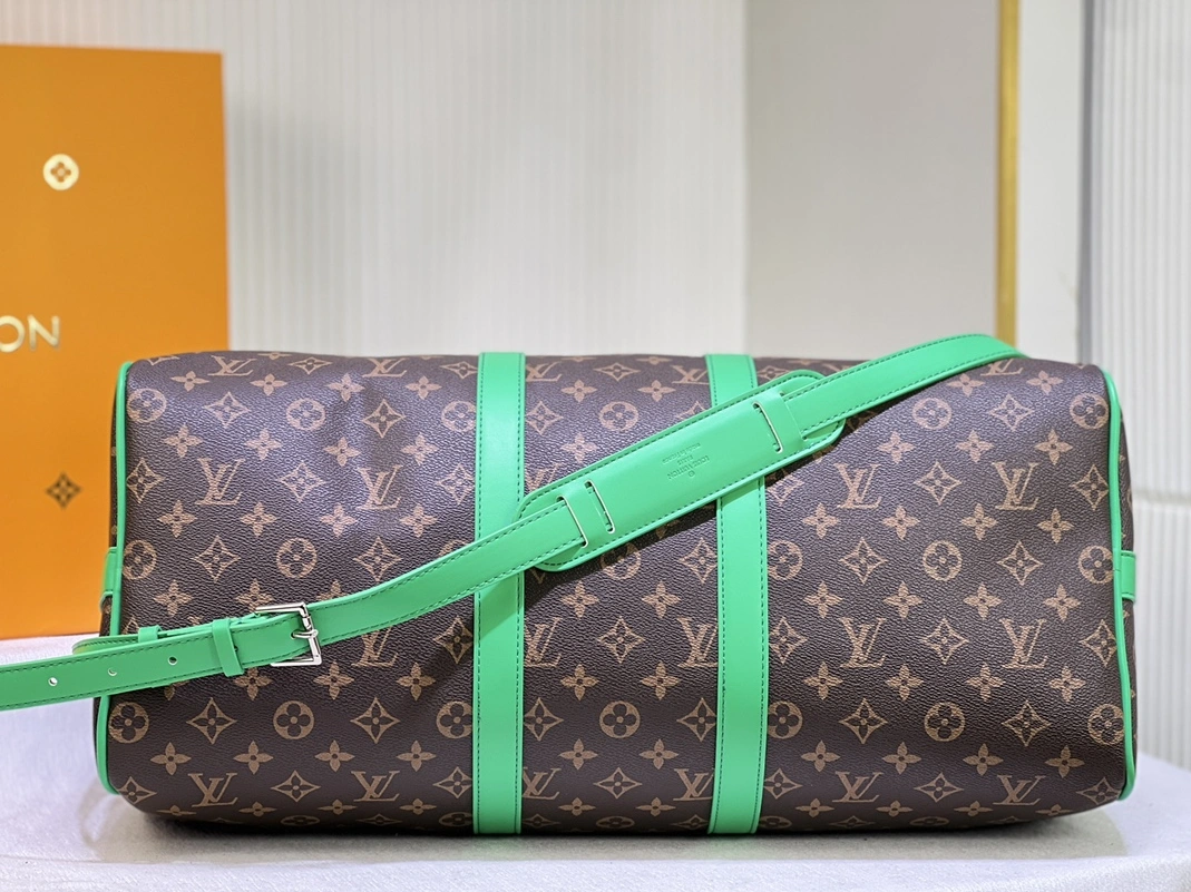 Sophisticated 6904 Louis Vuitton Travel Bags - Image 4