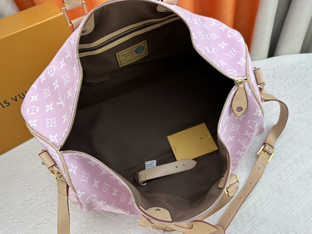 Sophisticated 7043 Louis Vuitton Travel Bags - Image 8