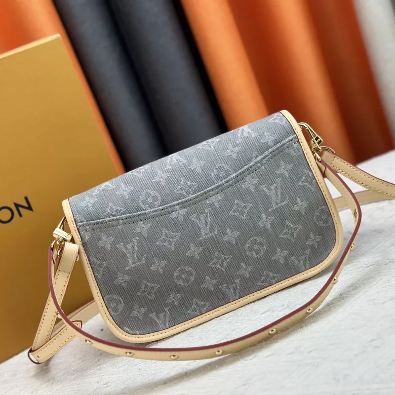 SportInspired 1044 Louis Vuitton AAA Quality Messenger Bags For Women - Image 3