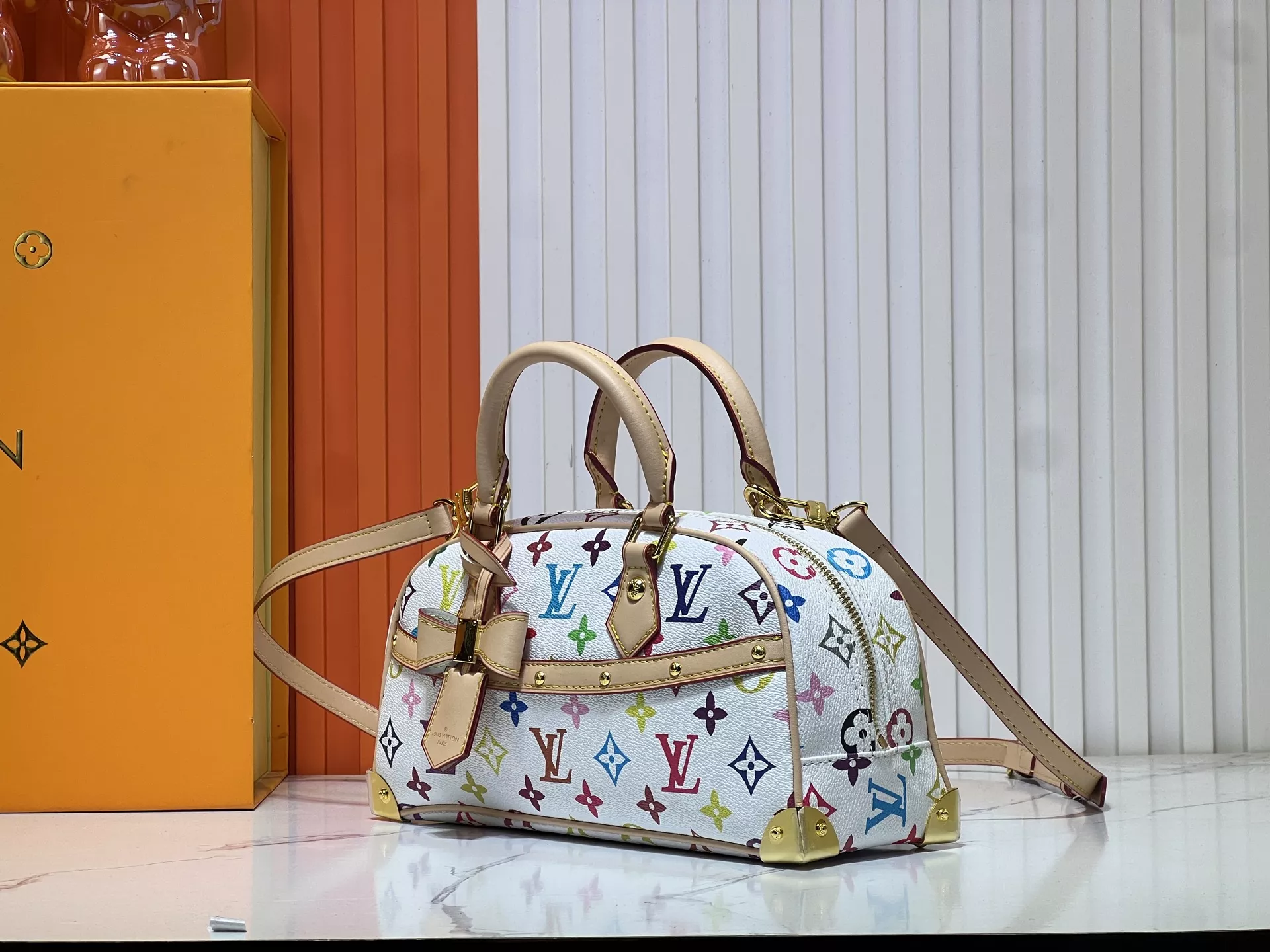 SportInspired 120 Louis Vuitton AAA Quality Handbags For Women - Image 3