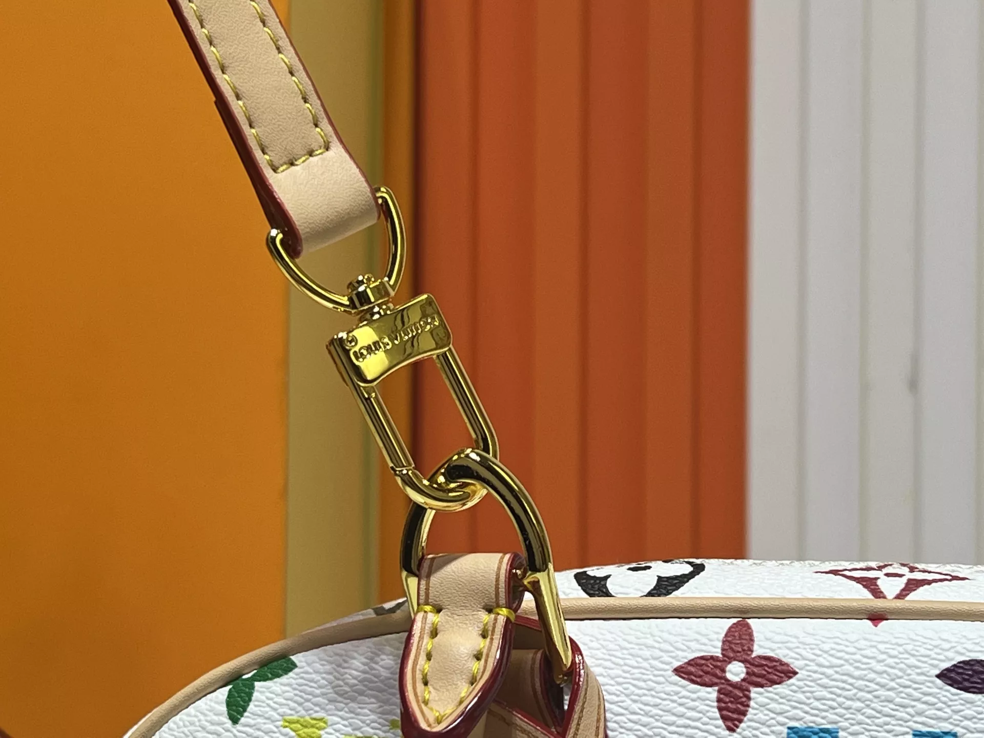 SportInspired 120 Louis Vuitton AAA Quality Handbags For Women - Image 7