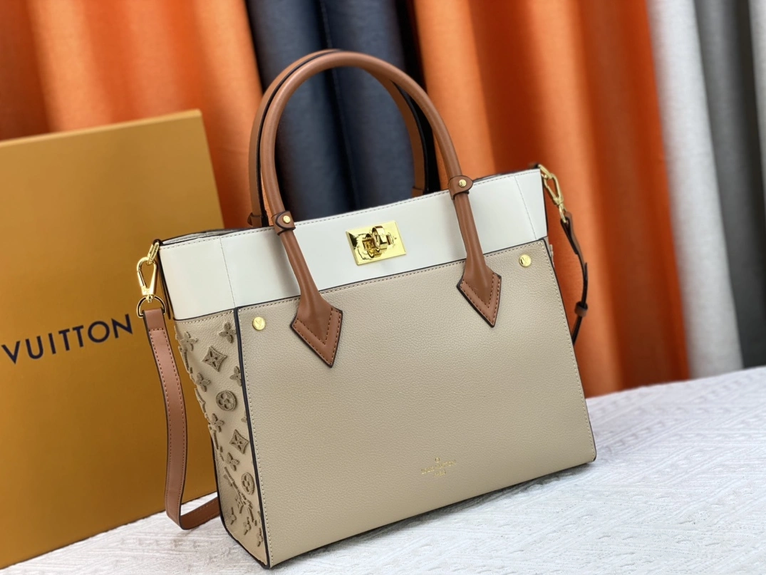 SportInspired 2032 Louis Vuitton AAA Quality Handbags For Women