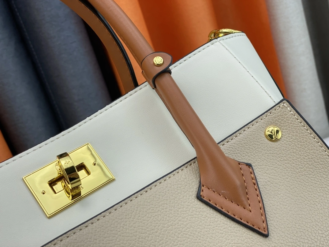 SportInspired 2032 Louis Vuitton AAA Quality Handbags For Women - Image 6