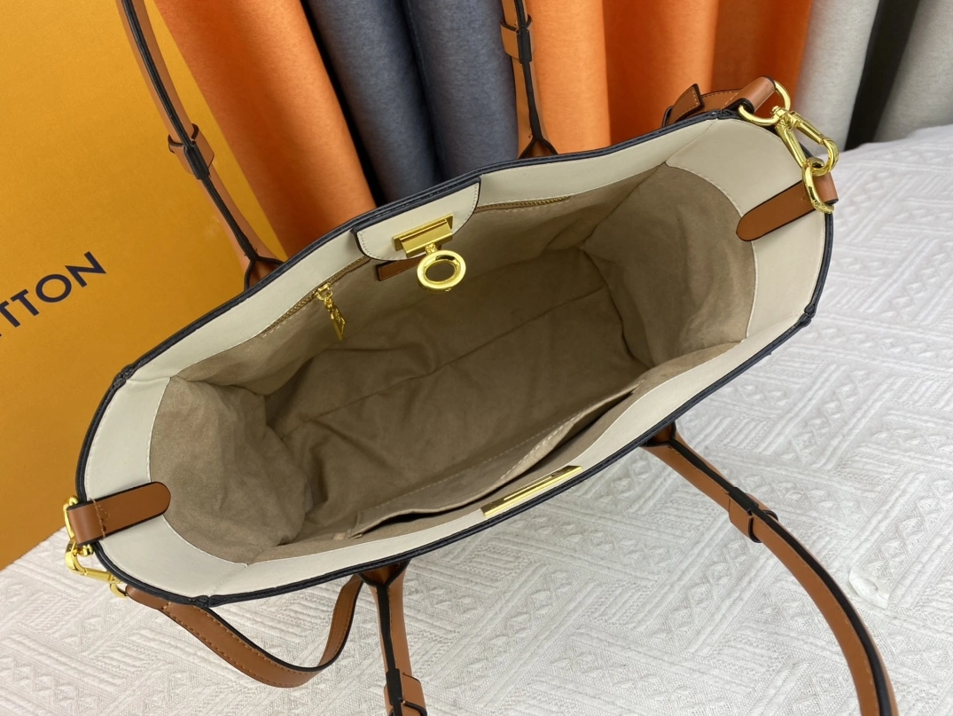 SportInspired 2032 Louis Vuitton AAA Quality Handbags For Women - Image 7