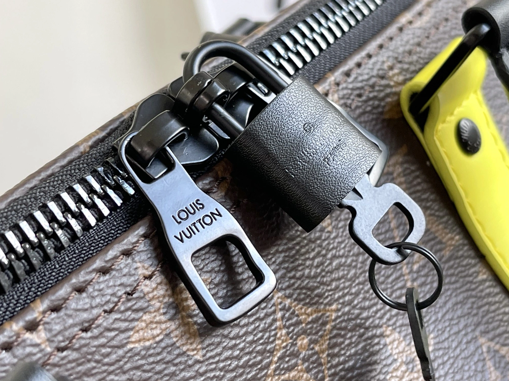 SportInspired 6639 Louis Vuitton Travel Bags - Image 7