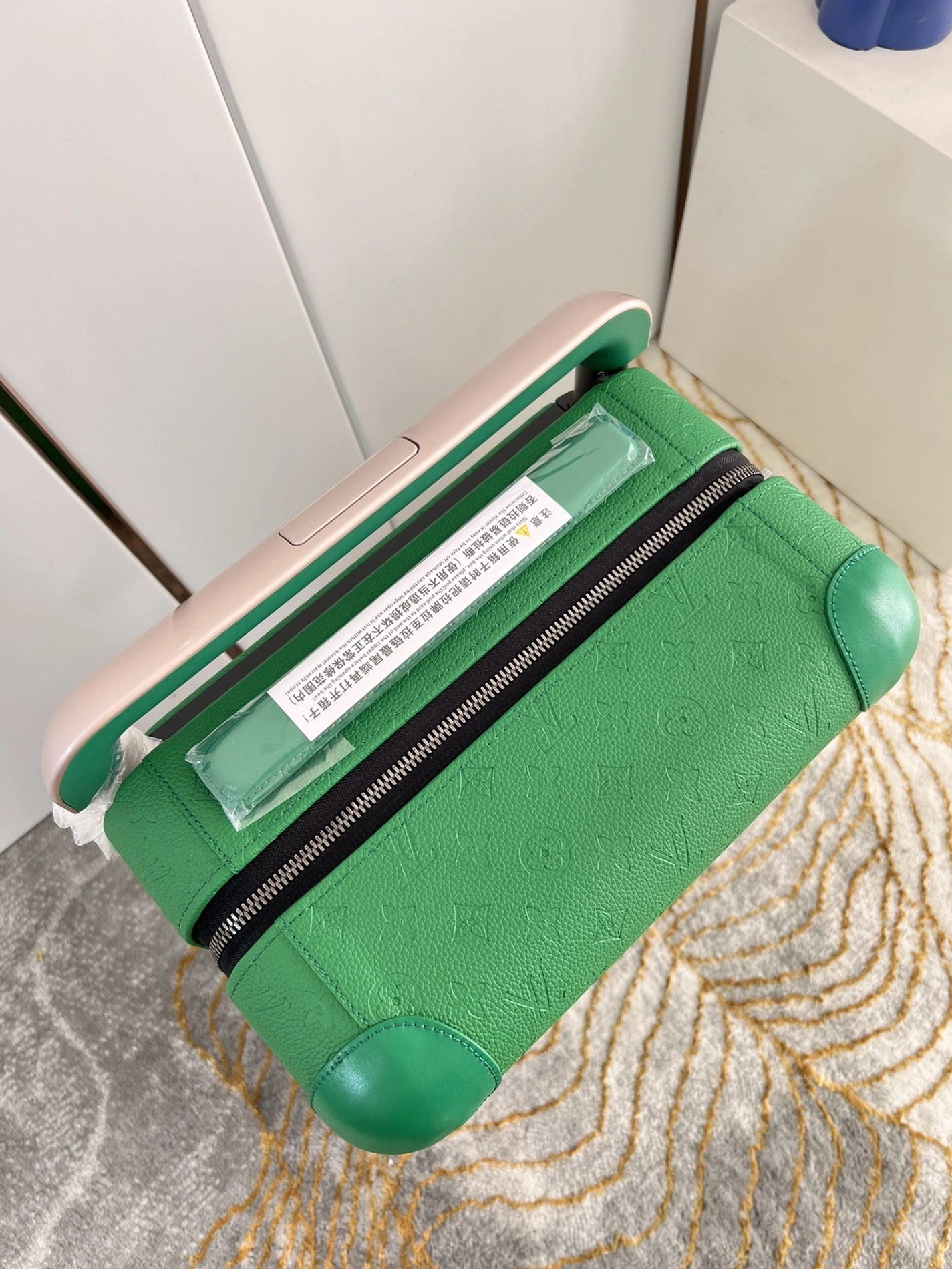 StreetReady 1543 Louis Vuitton Luggage - Image 6