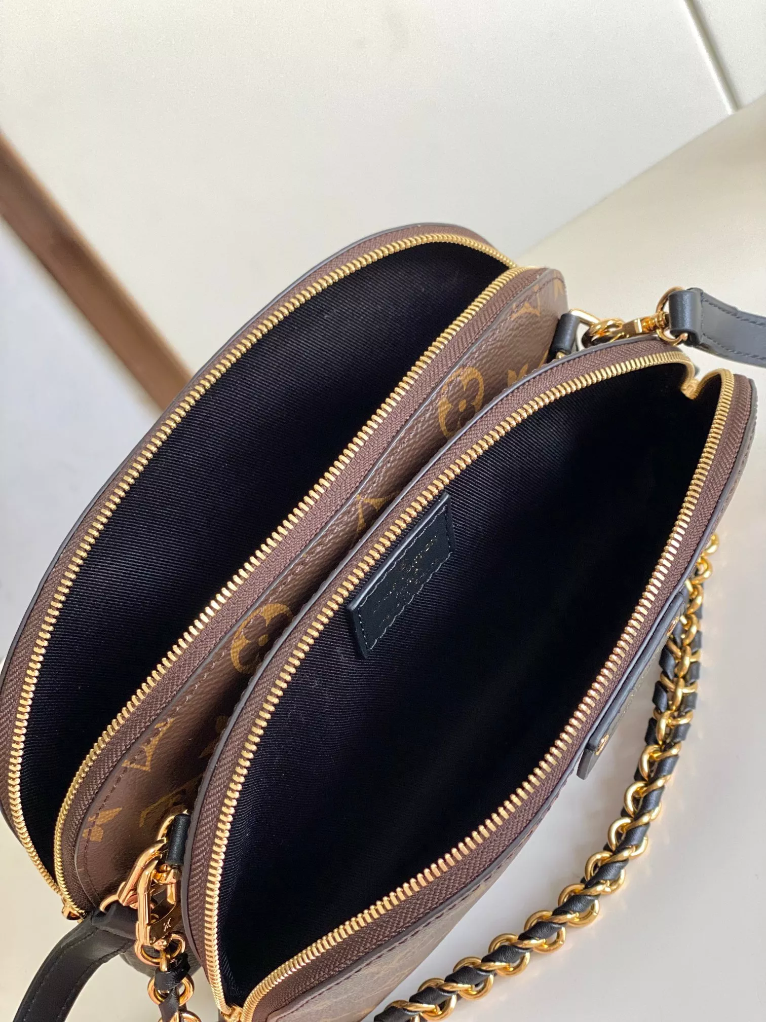 StreetReady 3126 Louis Vuitton AAA Quality Messenger Bags For Women - Image 8