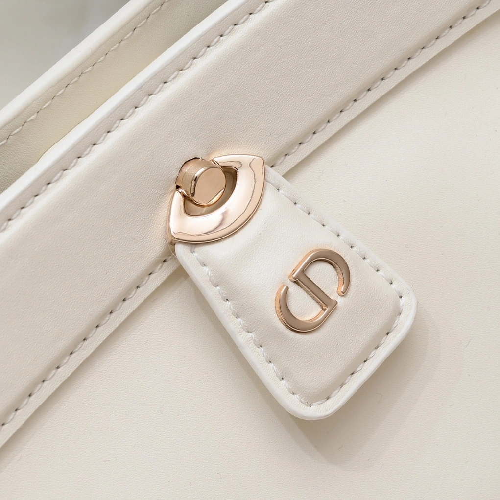 StreetReady 9710 Christian Dior AAA Quality Shoulder Bags For Women - Image 3