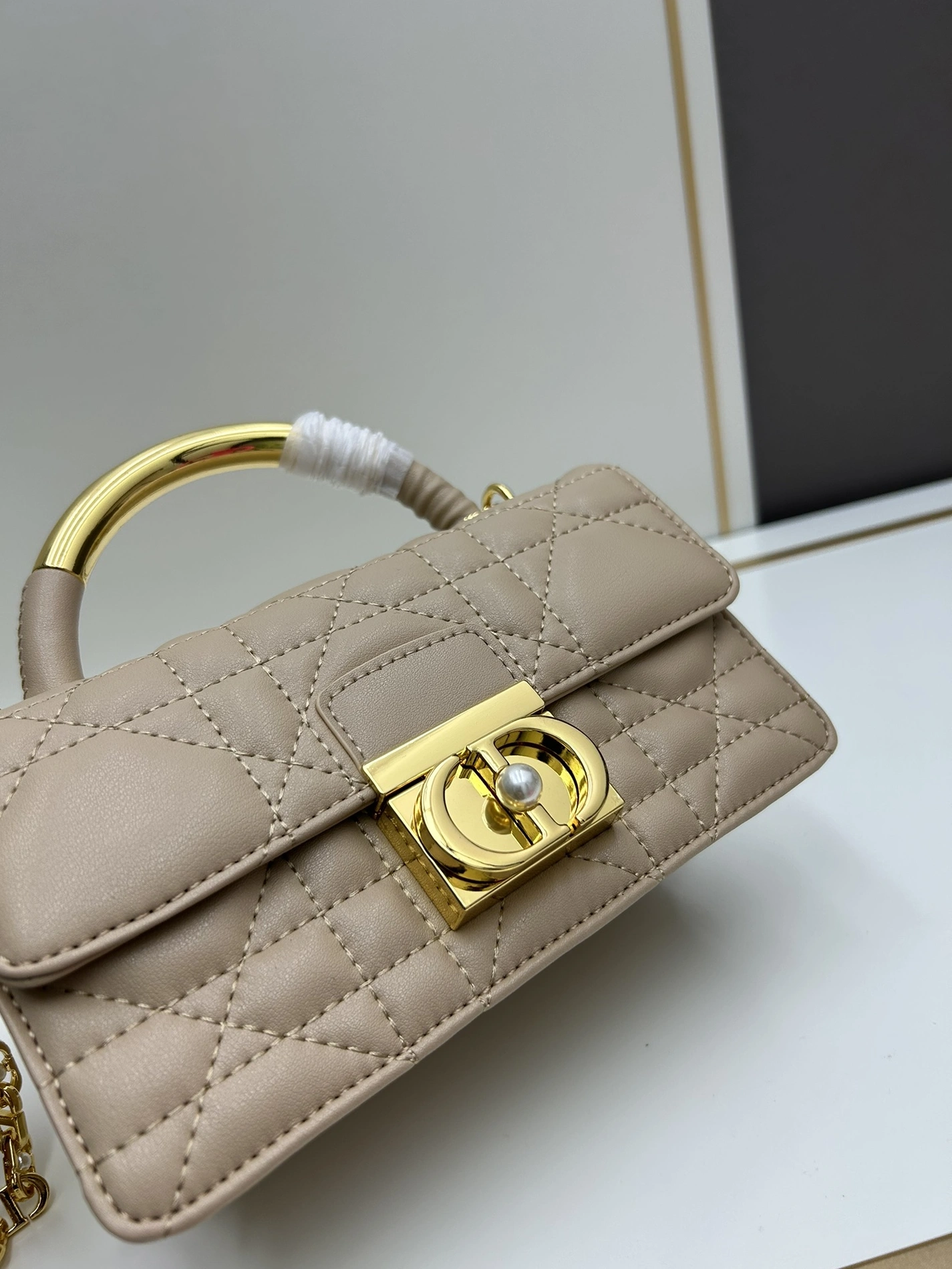 Stylish 1270 Christian Dior AAA Quality Messenger Bags For Women - Image 4